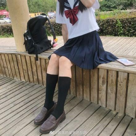 国产制服ol迅雷在线,迅雷下载下的时尚潮流解析